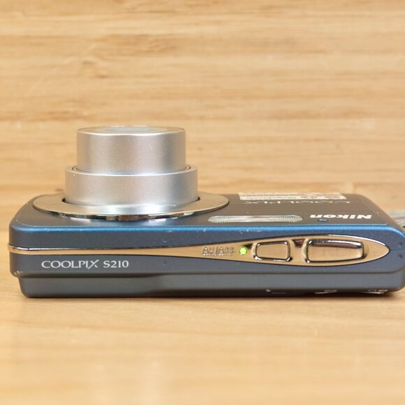 Nikon Coolpix S210 8 MP Digital Camera 3× Optical Zoom / Blue / Tested - Picture 7 of 9